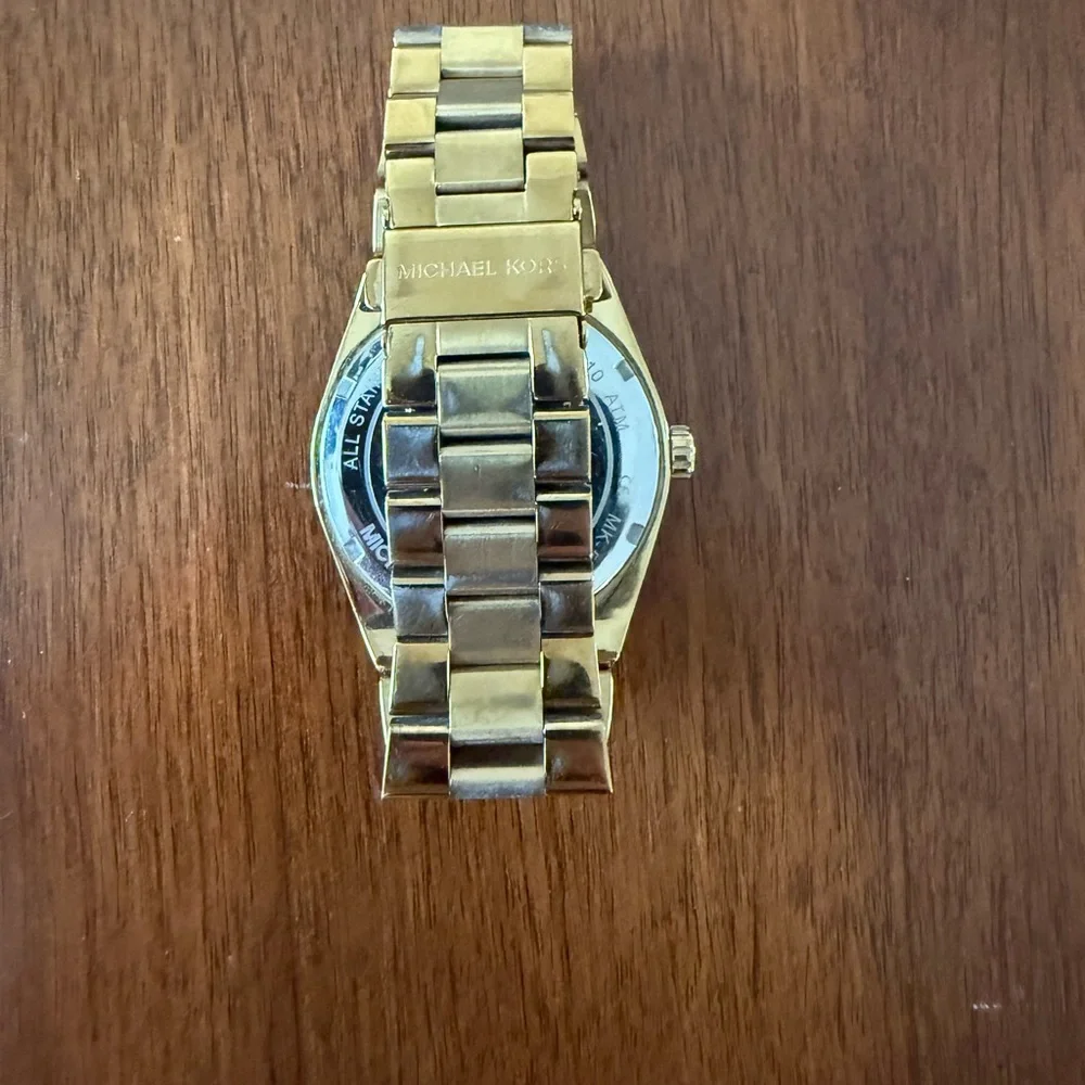 Michael Kors Gold Watch with Blue Dial (MK-5894) - Picture 3 of 4